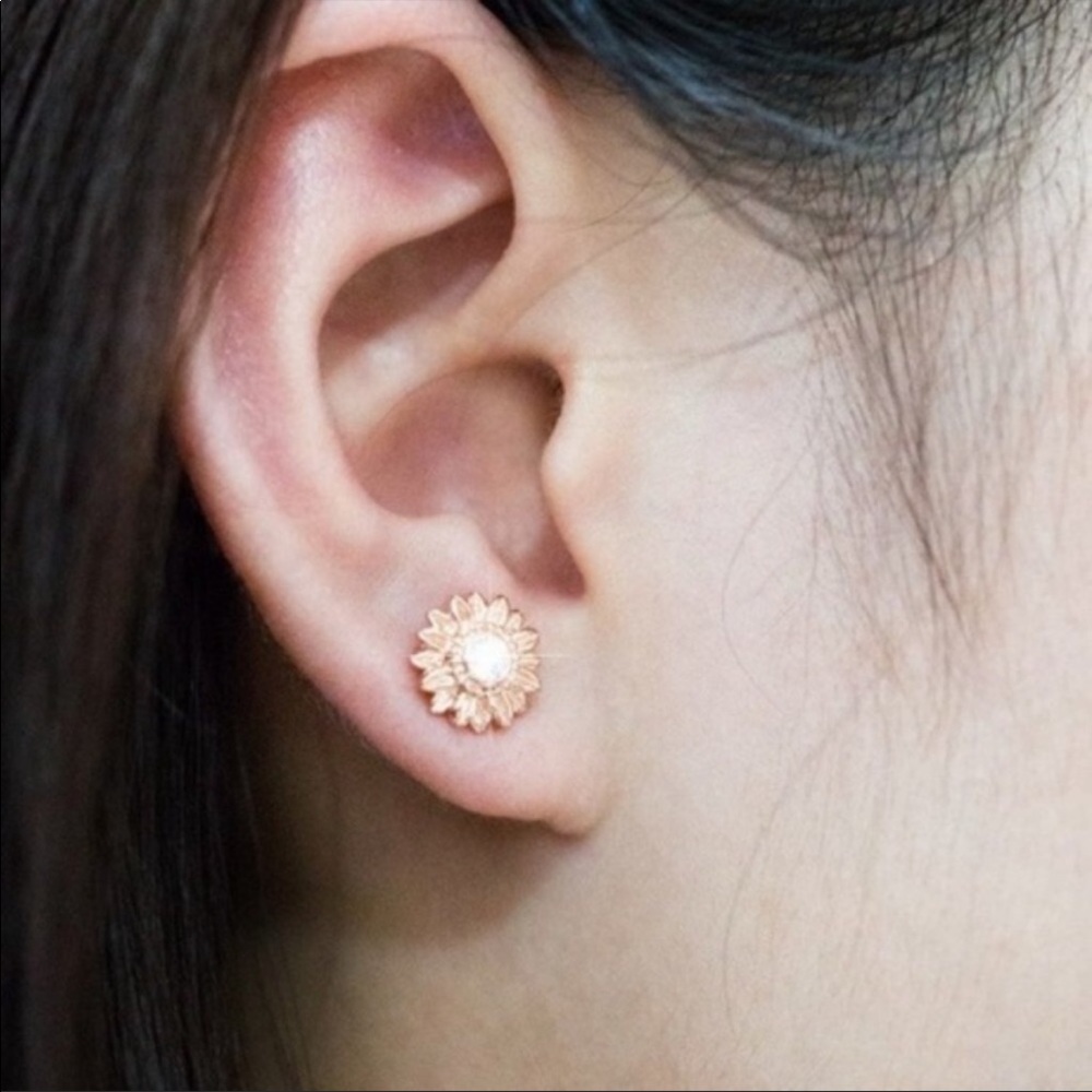 18K ROSE GOLD DIAMOND SUNFLOWER STUD EARRINGS - Picture 2 of 4